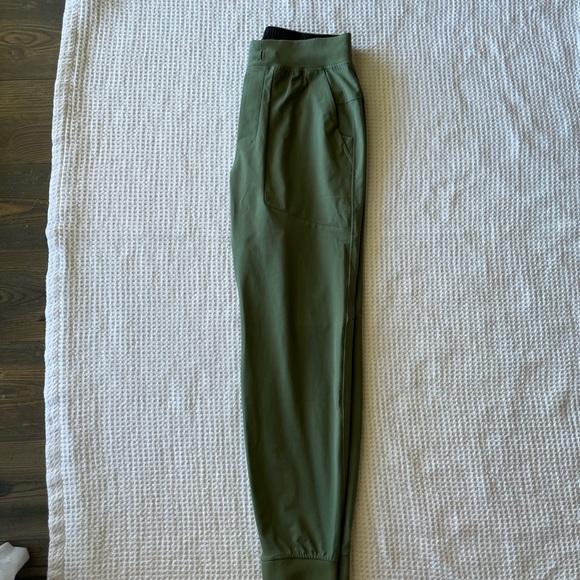 Lululemon Abc Jogger Warpstrem Shorter 
